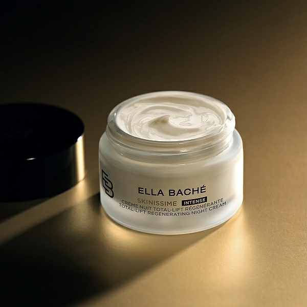 Crema de noche efecto lifting regenerante.